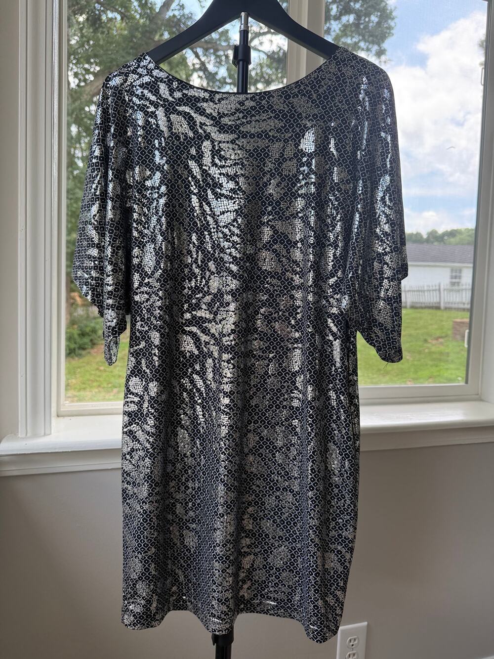 Hailey Logan Adrianna Papell M Metallic Silver Sparkle Party Cocktail Dress